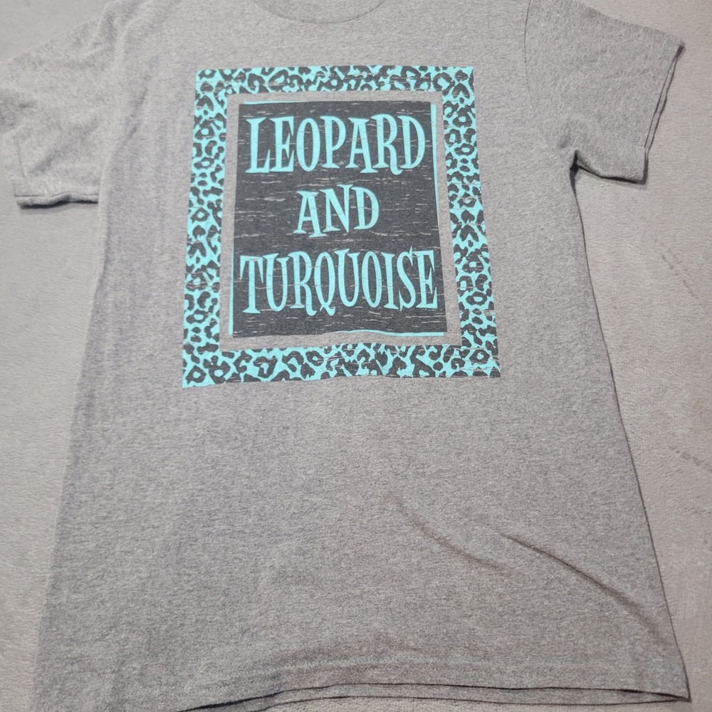 Gildan T-Shirt Womens Small Gray Leopard and Turquoise Graphic Western Casual